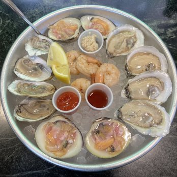 Pearl's Oyster Bar - small raw platter - Seafood Near Me - Philadelphia, Pennsylvania Pearl's Oyster Bar - small raw platter - Seafood Near Me - Philadelphia, Pennsylvania