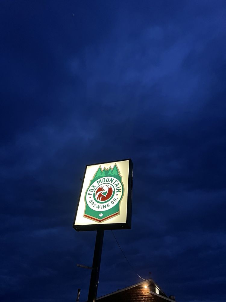 Fox Mountain Brewing Co. Logo