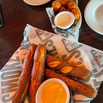 Smokey Bones Avon - Appetizers - Barbeque Near Me - Avon, Indiana Smokey Bones Avon - Appetizers - Barbeque Near Me - Avon, Indiana