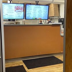 Bestie River Pizza - Kitchen and menu