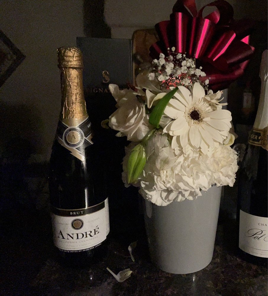 NEW YORK BLOOMS 108 Photos & 41 Reviews 111 W 28th St, New York