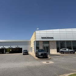 Everett Infiniti Of Central Arkansas - Our automotive service department provides maintenance and repair for Central Arkansas drivers.