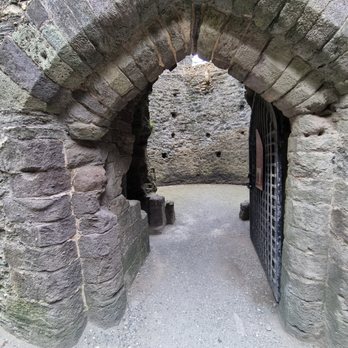 Launceston Castle - Landmarks & Historical Buildings Near Me - Launceston, CON