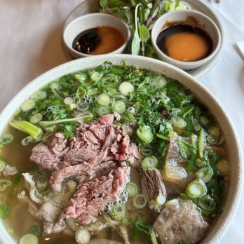 Pho Ha Noi - Pho P1. Combination Beef Pho (Phở Bò DB) - Vietnamese Near Me - Milpitas, California Pho Ha Noi - Pho P1. Combination Beef Pho (Phở Bò DB) - Vietnamese Near Me - Milpitas, California