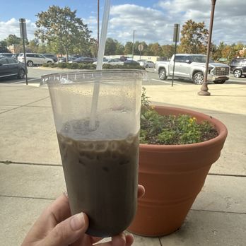 SveTea - Iced Salted Caramel Hojicha - Coffee & Tea Near Me - Morrisville, North Carolina SveTea - Iced Salted Caramel Hojicha - Coffee & Tea Near Me - Morrisville, North Carolina