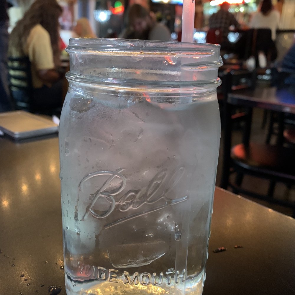 Big R's BBQ - Now that is a glass of water - Barbeque Near Me - Joplin, Missouri