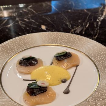 Alo Restaurant - Scallops - Bars Near Me - Toronto, Ontario