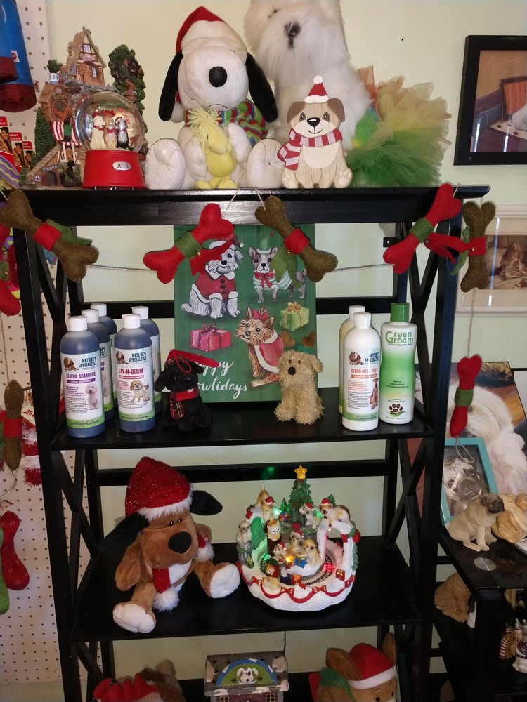 LITTLE HOUSE OF DOGS 14 Photos & 17 Reviews 1050 N Kirkwood Rd