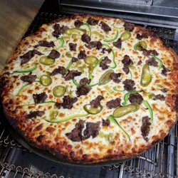 Zee's Sports Bar And Grill - Italian Beef pizza