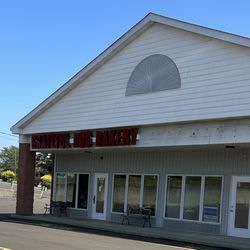 The Grateful Dog Bakery - Front entrance