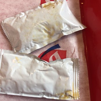 Dairy Queen Grill & Chill - What is this shet? Its all over the katsup! They charged me 50¢ a packet and this is what i get???? Also, my blizzard wasnt blended. - Ice Cream & Frozen Yogurt Near Me - Hilliard, Ohio Dairy Queen Grill & Chill - What is this shet? Its all over the katsup! They charged me 50¢ a packet and this is what i get???? Also, my blizzard wasnt blended. - Ice Cream & Frozen Yogurt Near Me - Hilliard, Ohio