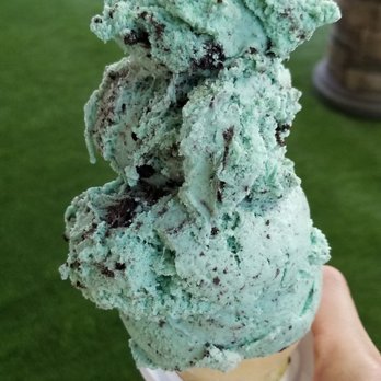 Moo's Soft Serve - Mint ice Cream! - Ice Cream & Frozen Yogurt Near Me - Indialantic, Florida