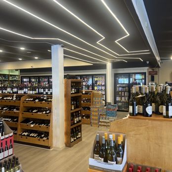 Murphy's Liquor Store - Nice decent liquor store in the town - Beer, Wine & Spirits Near Me - Closter, New Jersey