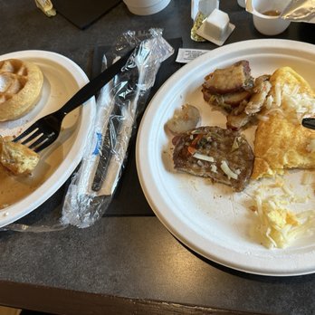 Best Western Plus Oceanside Palms - Delicious and generous included hot breakfast - Hotels Near Me - Oceanside, California