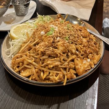 La's Thai Cuisine - Chicken Pad Thai - Thai Near Me - Scottsdale, Arizona
