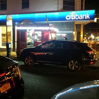 Halal Cart - There's another cart on the other side of Kings Highway, make sure it's the one in front of citibank. - Food Trucks Near Me - Brooklyn, New York