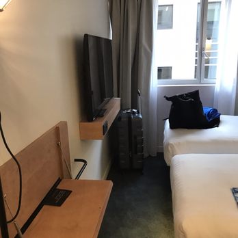 Moxy Paris Bastille - Twin room - Hotels Near Me - Paris, 75 Moxy Paris Bastille - Twin room - Hotels Near Me - Paris, 75