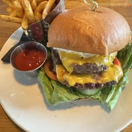Cheese burger double with egg