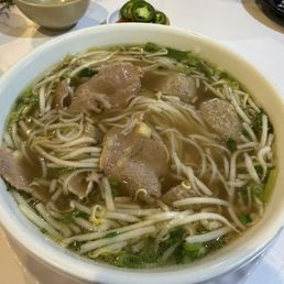 Pho tai with beef balls & regular noodles