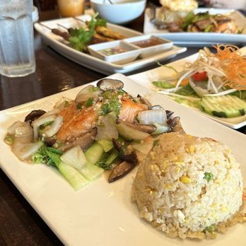 Erawan Thai Cuisine - Thai Near Me - Flushing, New York