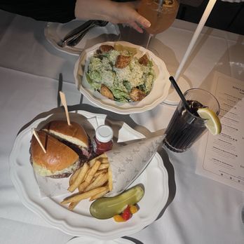 Social Corner- Coal Harbour - The burger & Caesar salad - Tapas/Small Plates Near Me - Vancouver, British Columbia