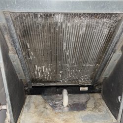 Landmark at Spring Cypress - The ac unit they refuse to clean.