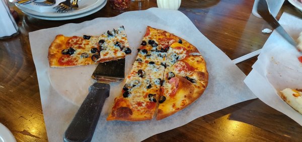 Tommy Chicago's Pizzeria by null