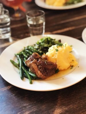 Bistro à Table! by null