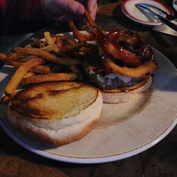 Dozer's Bar and Grill - Rodeo burger