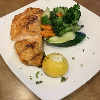 Sizzler - Grilled salmon and veggies - Seafood Near Me - Ontario, California