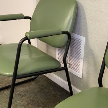 Yonkers Animal Hospital - Look at that FILTHY AIR VENT!! Clean that ! - Veterinarians Near Me - Yonkers, New York Yonkers Animal Hospital - Look at that FILTHY AIR VENT!! Clean that ! - Veterinarians Near Me - Yonkers, New York