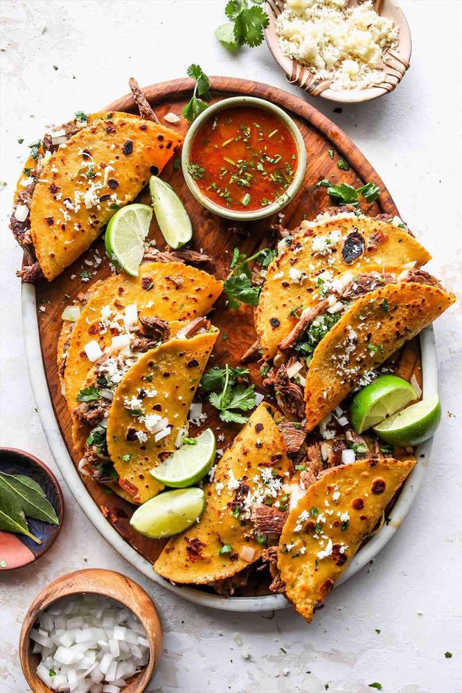 Food from DEEZ TACOS