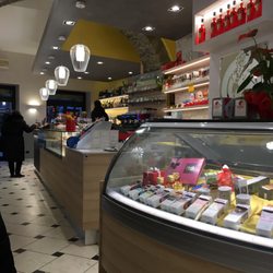 Madison - Many sweets as well as coffee and gelato