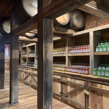 Bob & Tony's Pizza - Moonshine displays - Pizza Near Me - Estes Park, Colorado