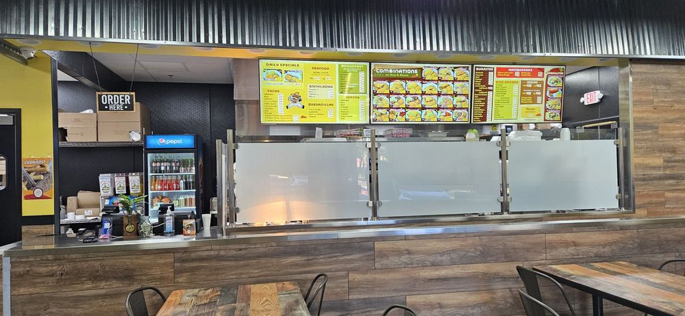 Los Favoritos Taco Shop