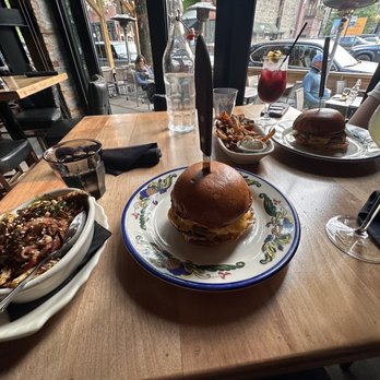 The VIG Chicago - Dinner, drinks, interior seating near window - American Near Me - Chicago, Illinois The VIG Chicago - Dinner, drinks, interior seating near window - American Near Me - Chicago, Illinois