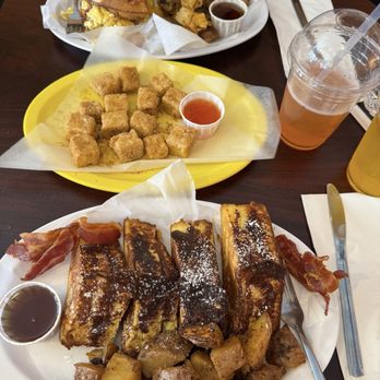 Arize Bistro - Monte Cristo, Garlic Tofu - Breakfast & Brunch Near Me - Long Beach, California Arize Bistro - Monte Cristo, Garlic Tofu - Breakfast & Brunch Near Me - Long Beach, California