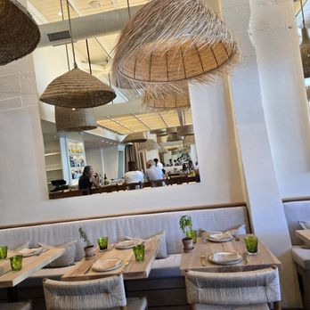 A16 - Mediterranean vibes. Love the high ceilings! - Pizza Near Me - Napa, California