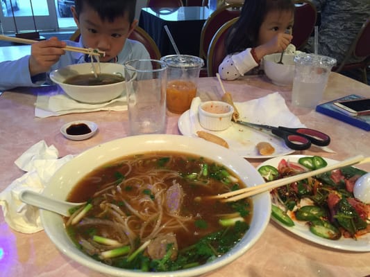 Thuy's Pho by null