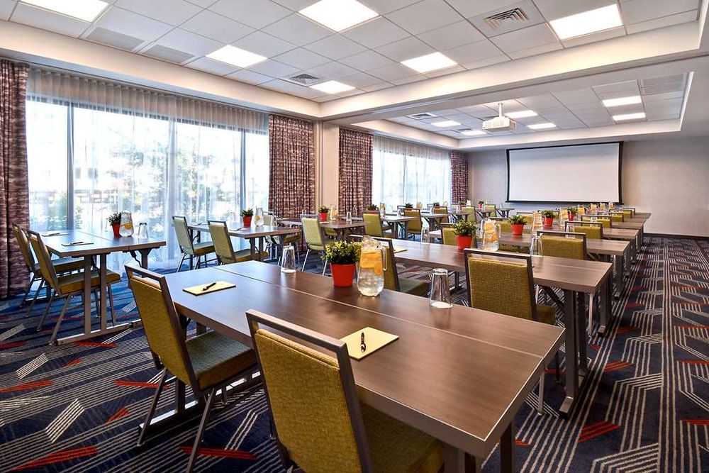 Home2 Suites by Hilton Las Vegas Convention Center