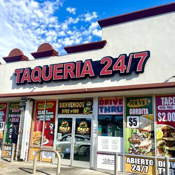 Orale Taqueria - the front of a taqueria - Tacos Near Me - Dallas, Texas Orale Taqueria - the front of a taqueria - Tacos Near Me - Dallas, Texas