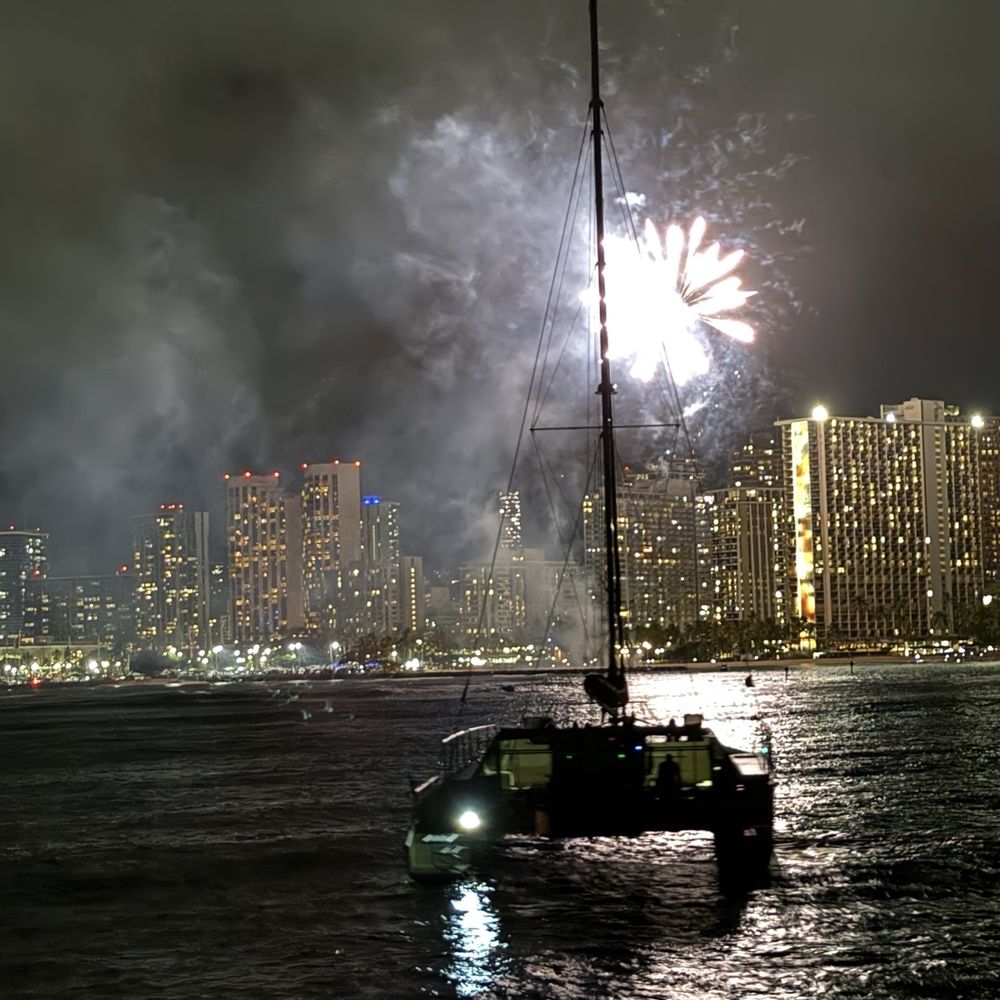 Pink Sails Waikiki - More fireworks - Boat Tours Near Me - Honolulu, Hawaii Pink Sails Waikiki - More fireworks - Boat Tours Near Me - Honolulu, Hawaii