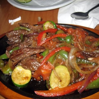 El Rey Del Mar - Beef Fajitas - beef, onions, peppers, and zucchini. - Mexican Near Me - Reseda, California El Rey Del Mar - Beef Fajitas - beef, onions, peppers, and zucchini. - Mexican Near Me - Reseda, California