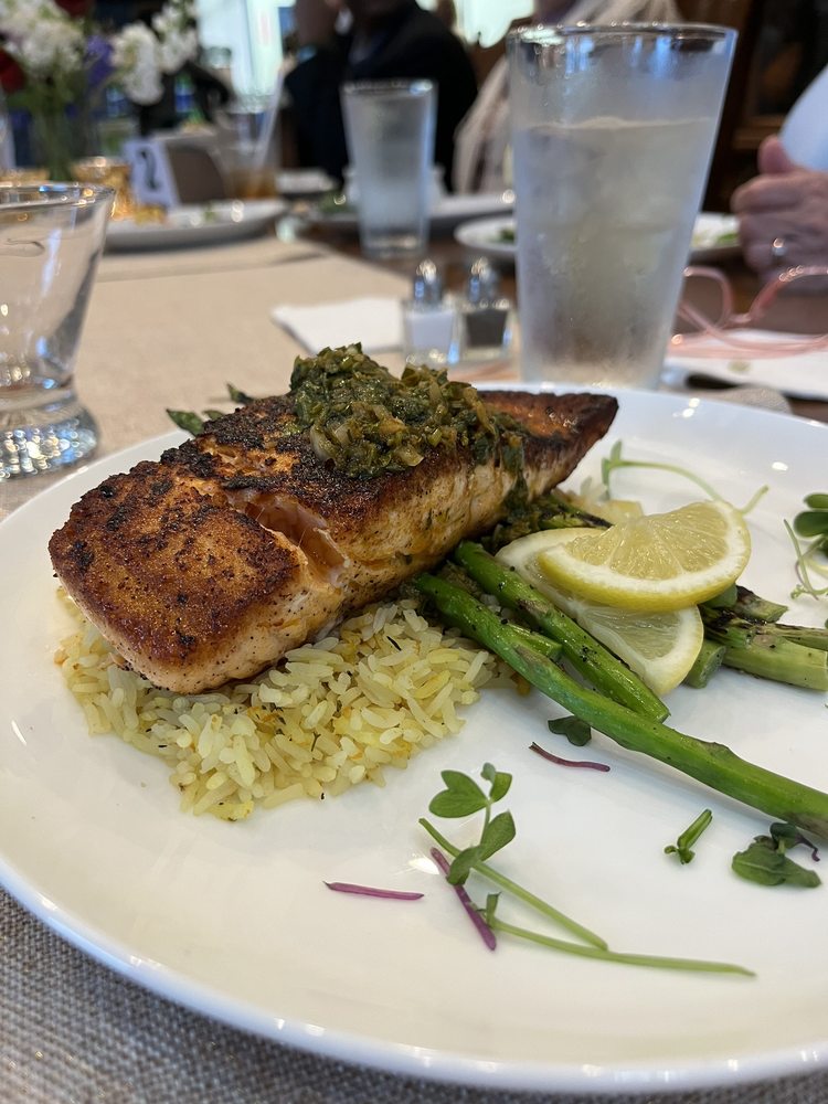 Oxford Oaks Distillery and Verdigris Restaurant, Oxford Roadtrippers