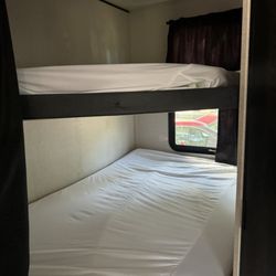 Bonanza Camping Resort - Beds