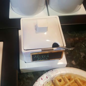 Hampton Inn Buffalo-Williamsville - Breakfast - Hotels Near Me - Williamsville, New York Hampton Inn Buffalo-Williamsville - Breakfast - Hotels Near Me - Williamsville, New York
