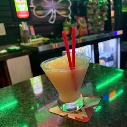 Clover Sports Bar - Piña colada