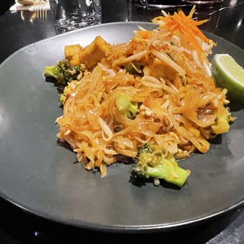 Sen Thai Noodle - Pad Thai (with tofu) - Thai Near Me - San Carlos, California Sen Thai Noodle - Pad Thai (with tofu) - Thai Near Me - San Carlos, California