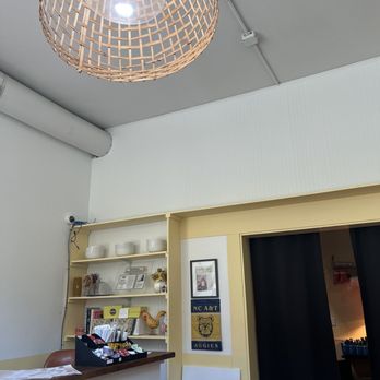 Bomb Biscuit - Inside takeout area - Breakfast & Brunch Near Me - Atlanta, Georgia