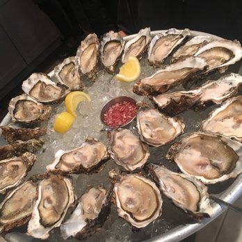 Wright Brothers - Soho - 2 dozen Lindisfarne oysters - Seafood Near Me - London, XGL Wright Brothers - Soho - 2 dozen Lindisfarne oysters - Seafood Near Me - London, XGL
